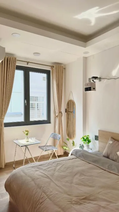 발코니 퀸 룸 — Chip Homestay & Studio